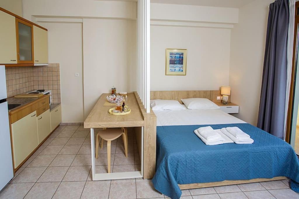 Piranthou Studios & Apartments Heraklion  Bagian luar foto